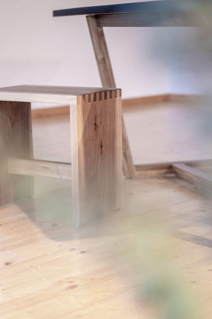 Tischgestell für Epoxidharztisch knn man selbst auswählen