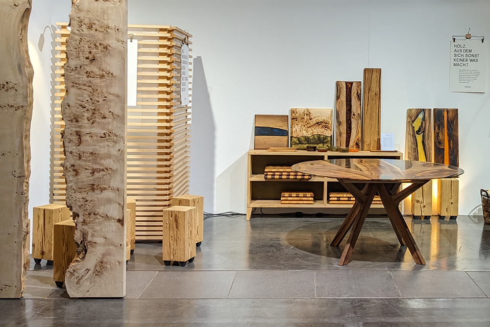 Schöne Möbel von Schreinerei Liebwerk zum ersten Mal auf der Messe Gustav in Dornbirn am Bodensee