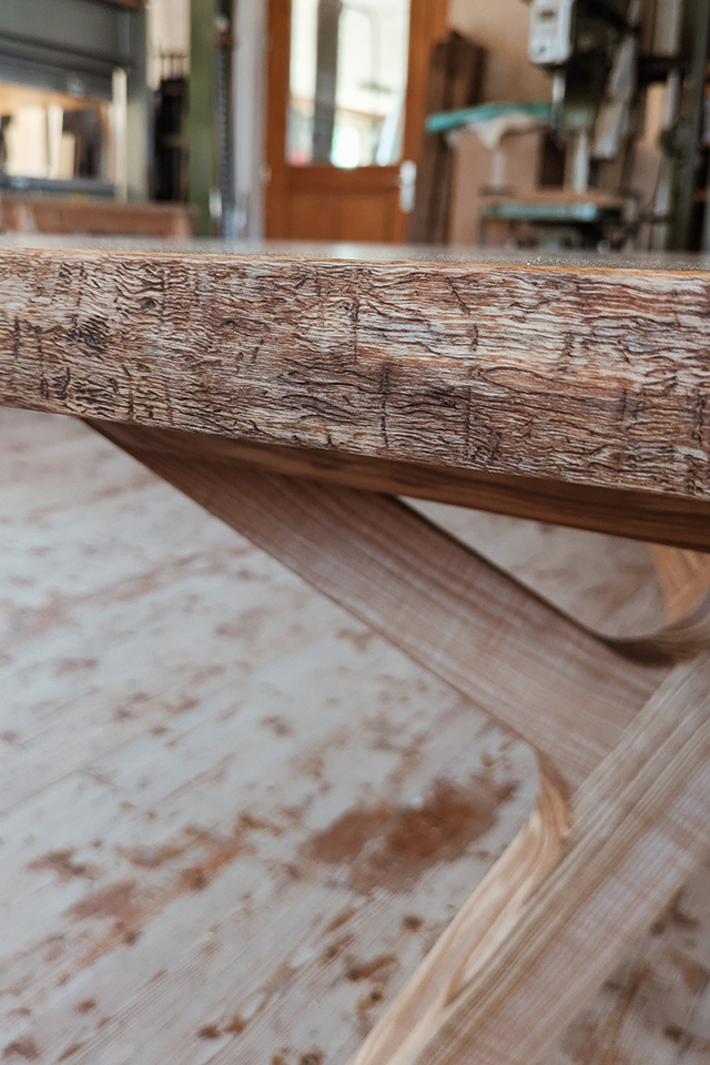 Liebwerk am Bodensee fertigt traumhafte Esstische aus heimischem Massivholz