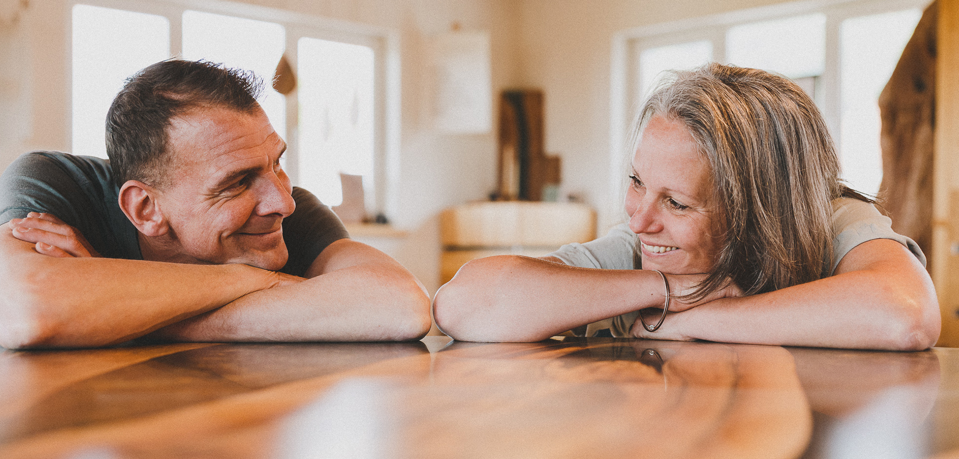 Julia und Roland schreiben mit ihren Kunden Homestories. Geschichten über Möbel und schönes Wohnen.