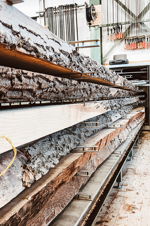 Schreinerei Liebwerk hat eine eigene Holztrocknung für Massivholz.
