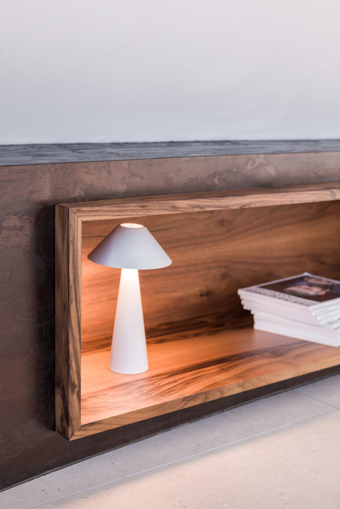 Stauraum und Designobjekt in einem - tolles Statement von Liebwerk Möbeldesigner.