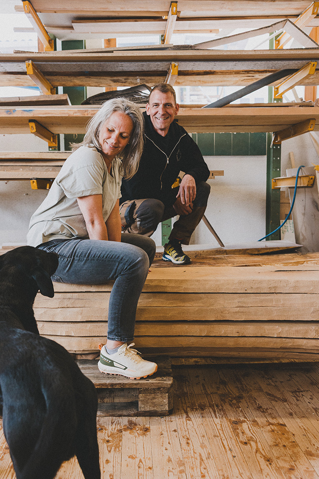 Das Herz der Liebwerker schlägt für Massivholz, Handwerk und Design.