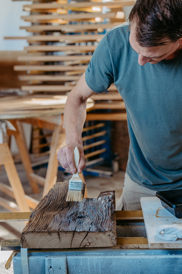 Geölte Oberflächen sind das Markenzeichen der Liebwerk Schreinerei.