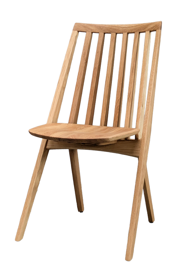 Holzstuhl Korona aus Eiche von Inan in der Liebwerk Boutique