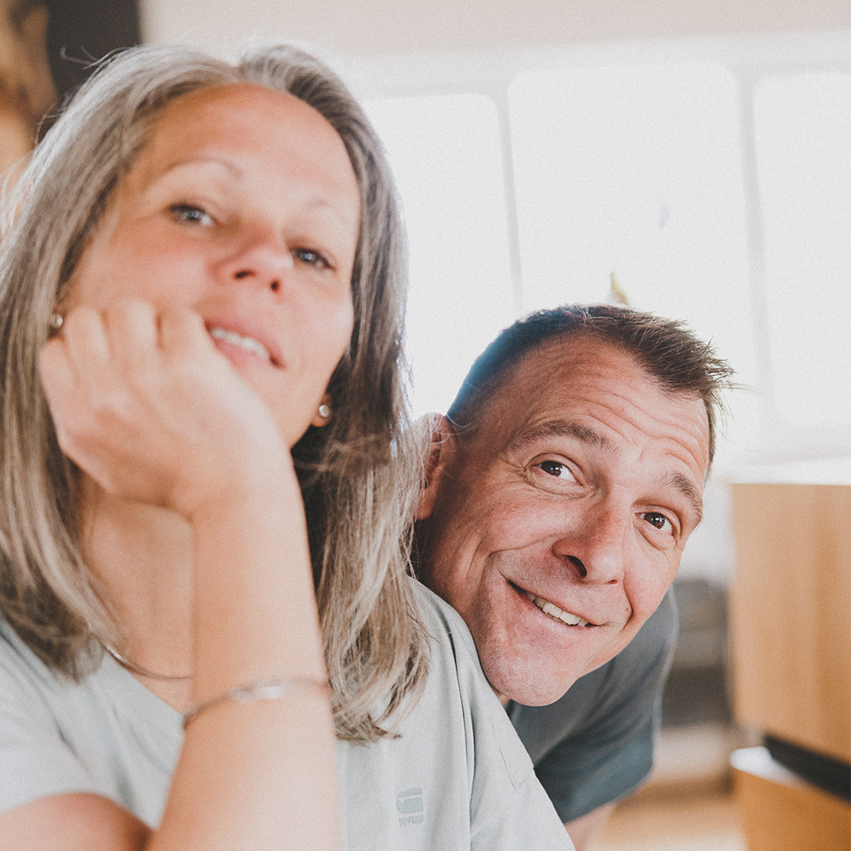 Das sind Julia und Roland Kohle von Liebwerk. Gemeinsam führten Sie ein Experten Interview mit Stilpunkte.de zum Thema Altholzmöbel - Unikate mit Geschichte.
