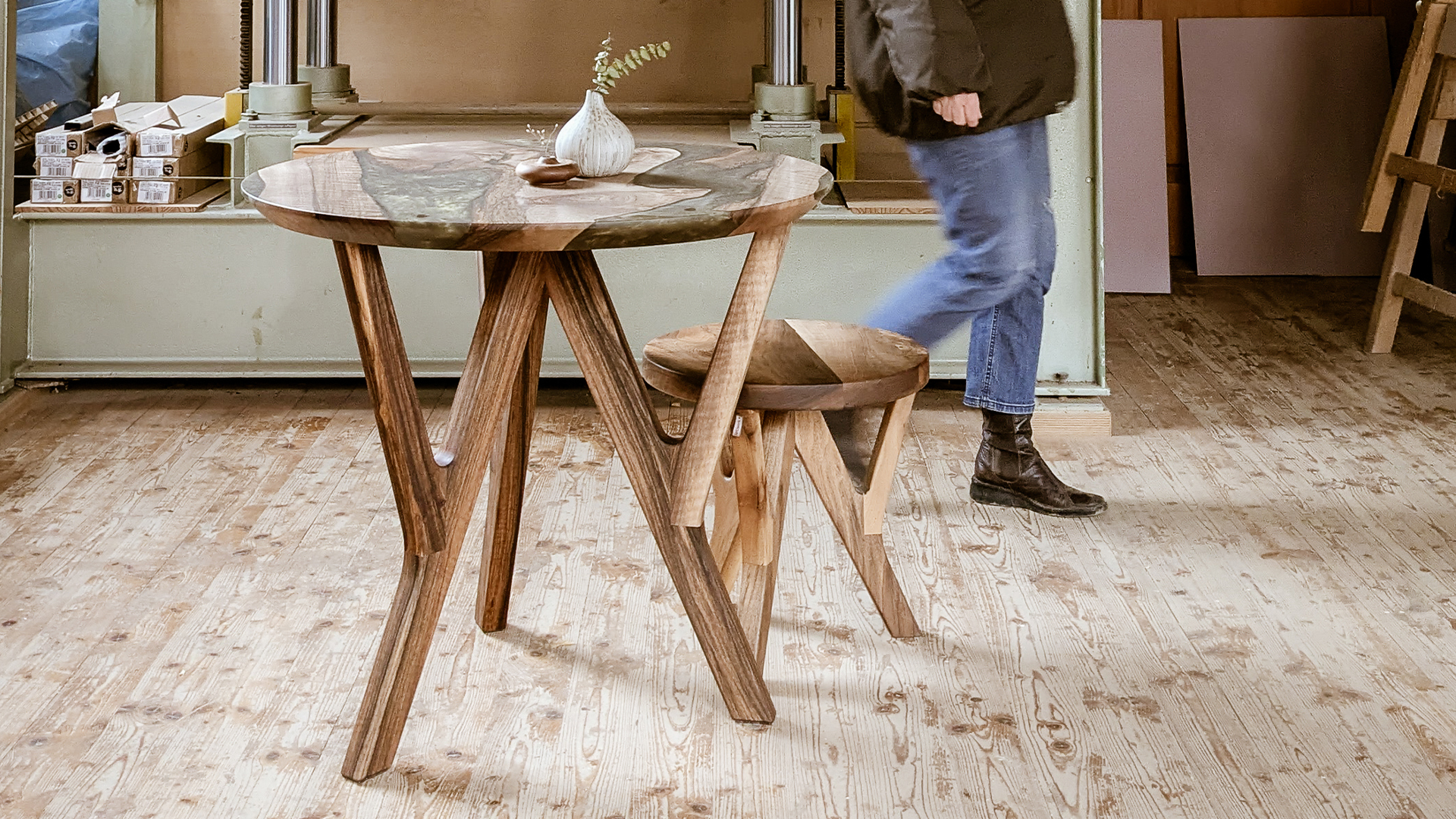 In dieser Werkstatt entstehen die schönen Massivholztische und Möbel für die Liebwerk Boutique in Salem